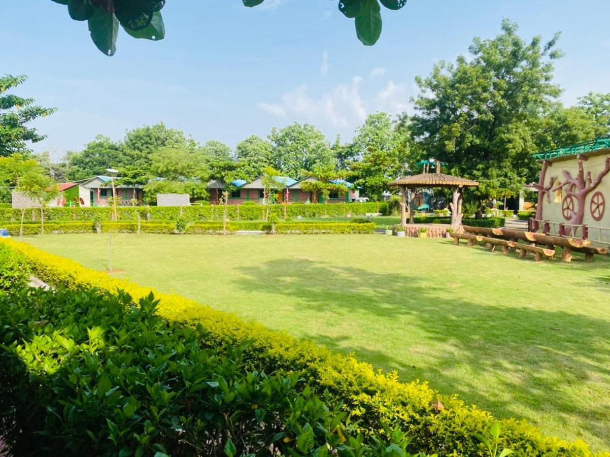 Lighthouse Waterpark And Resort Mansar Exterior foto